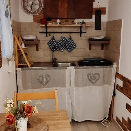La Nicchia Del Borgo Apartamento Taranto Exterior foto